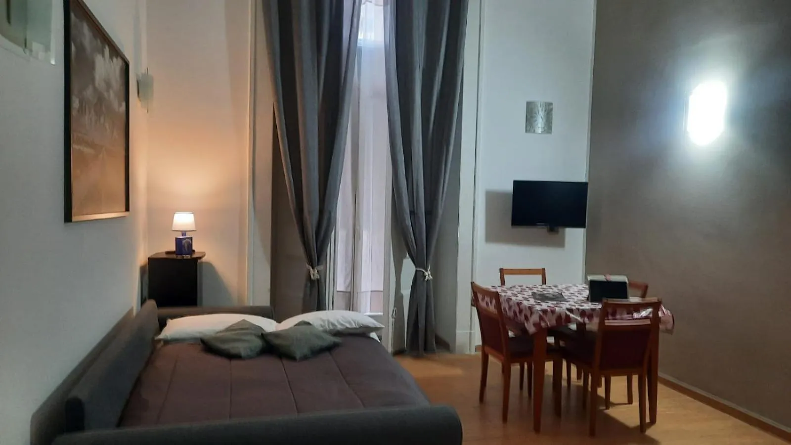 Apartment White Home Quartieri Spagnoli Naples