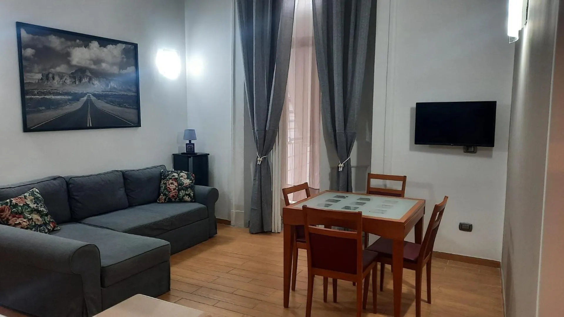 White Home Quartieri Spagnoli Naples Apartment