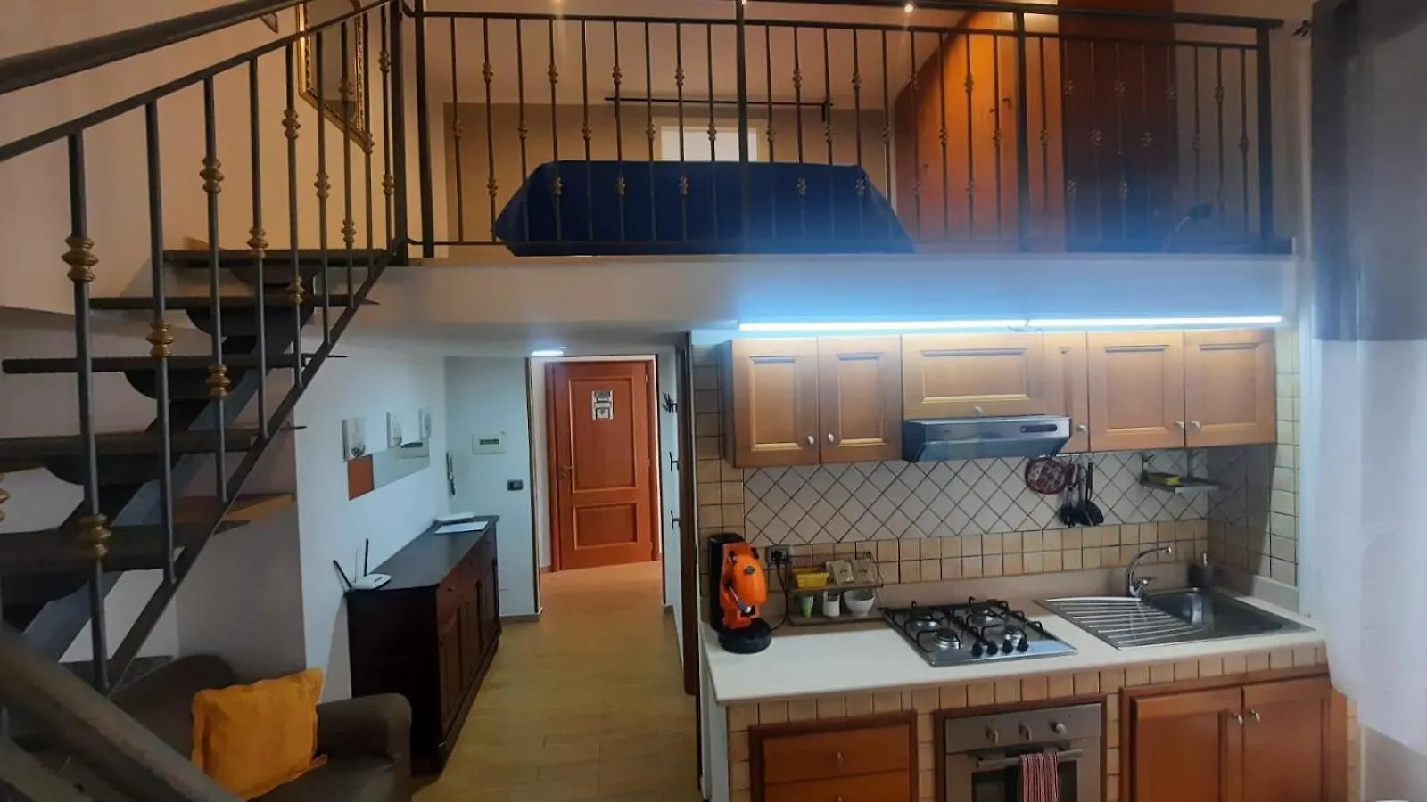 Apartment White Home Quartieri Spagnoli Naples Italy