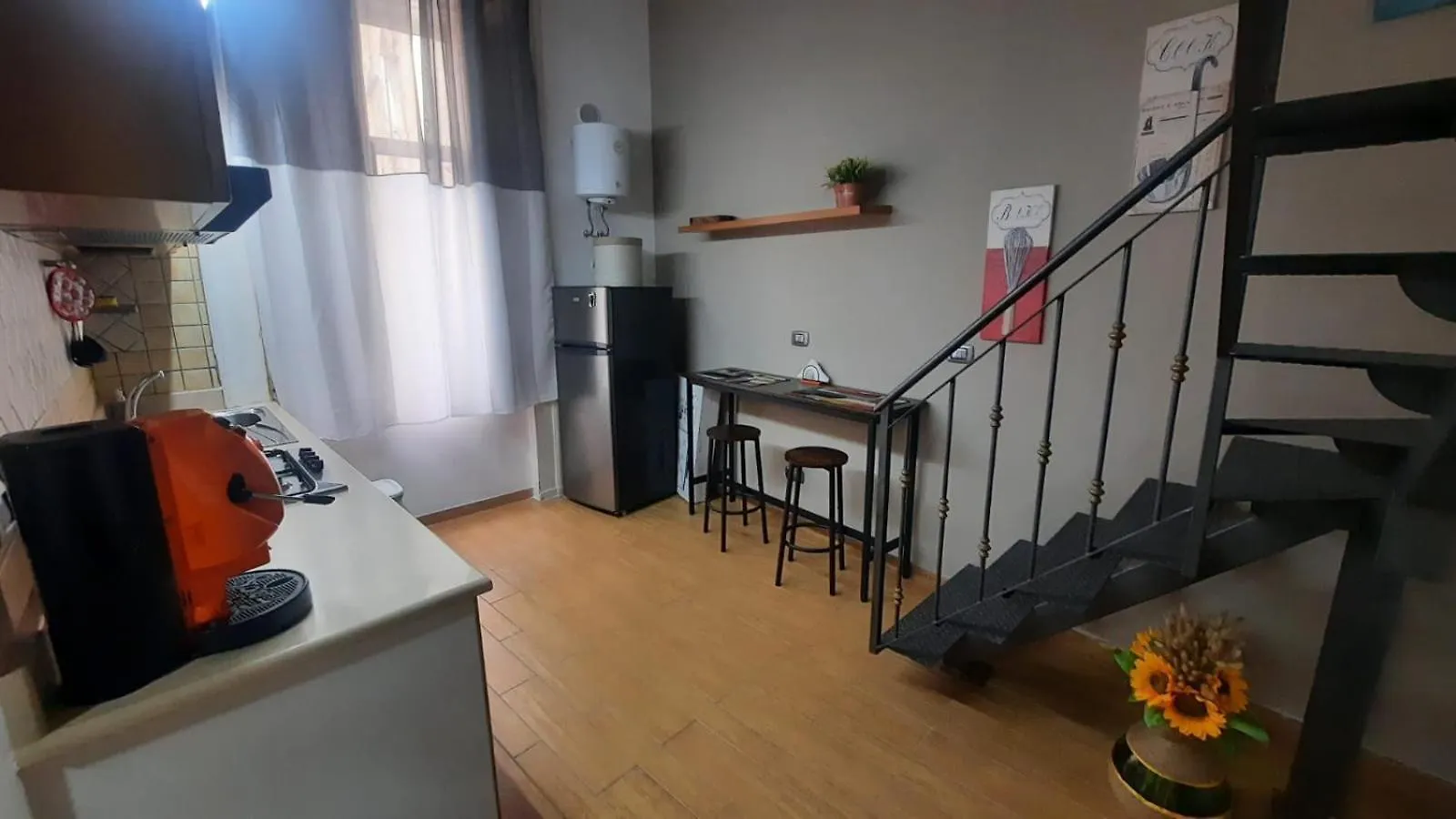 White Home Quartieri Spagnoli Naples
